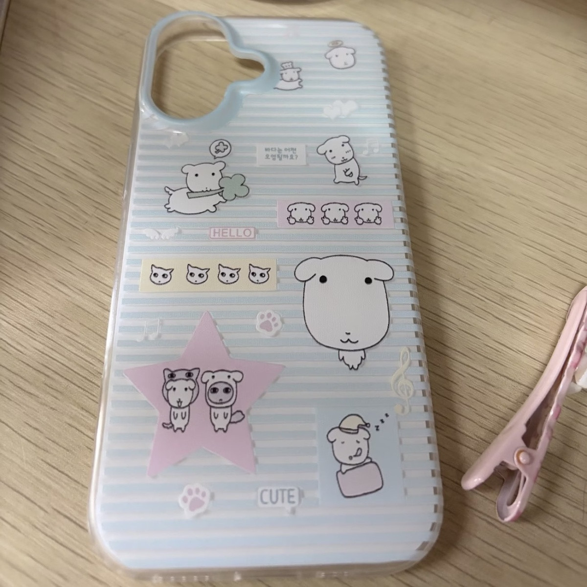 Simple Cartoon Cute Striped Do - đánh giá và giá Cute Anime Case